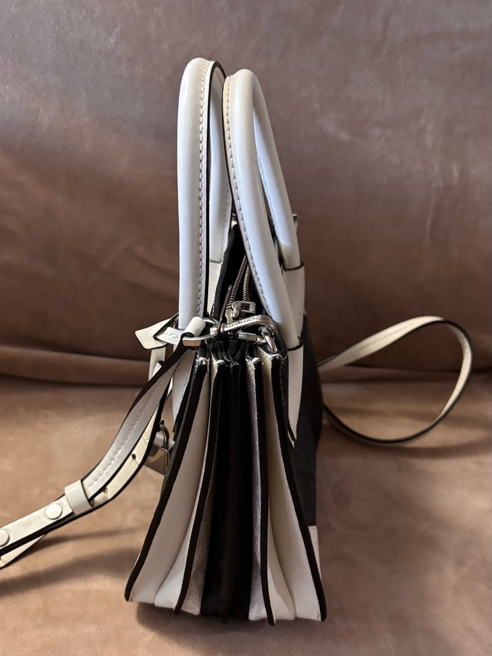 Michael Kors Black and White Mini Satchel with Crossbody Strap - Picture 3 of 10